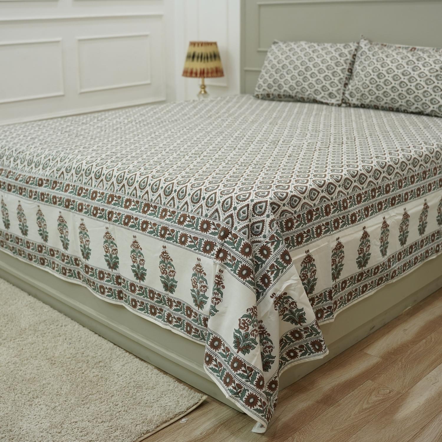 Cotton bedsheet, Floral hand block print with border, bedcover with pillow cover set, handmade cotton bedsheet for farmhouse, bedrooms.