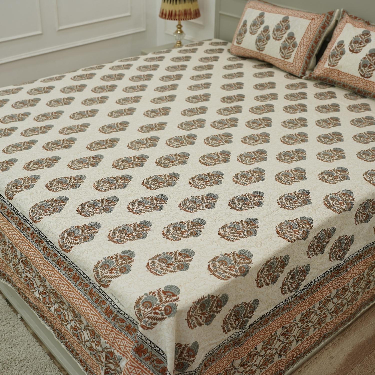 Cotton block print bedsheet, floral handprinted natural king size bedspreads, floral cotton pillow cover set, decorative cotton bedding, bohemian décor, farmhouse cotton bedding.