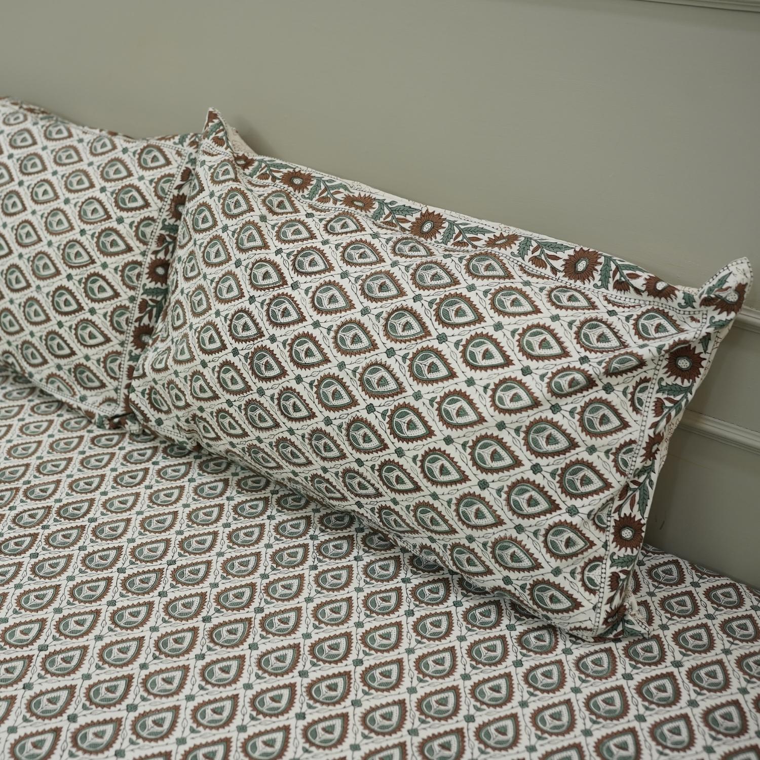 Floral bedding India, Printed cotton flat sheet, Boho chic bedding cotton, Nature printed bed linens, Soft cotton shams, Farmhouse floral bedding.