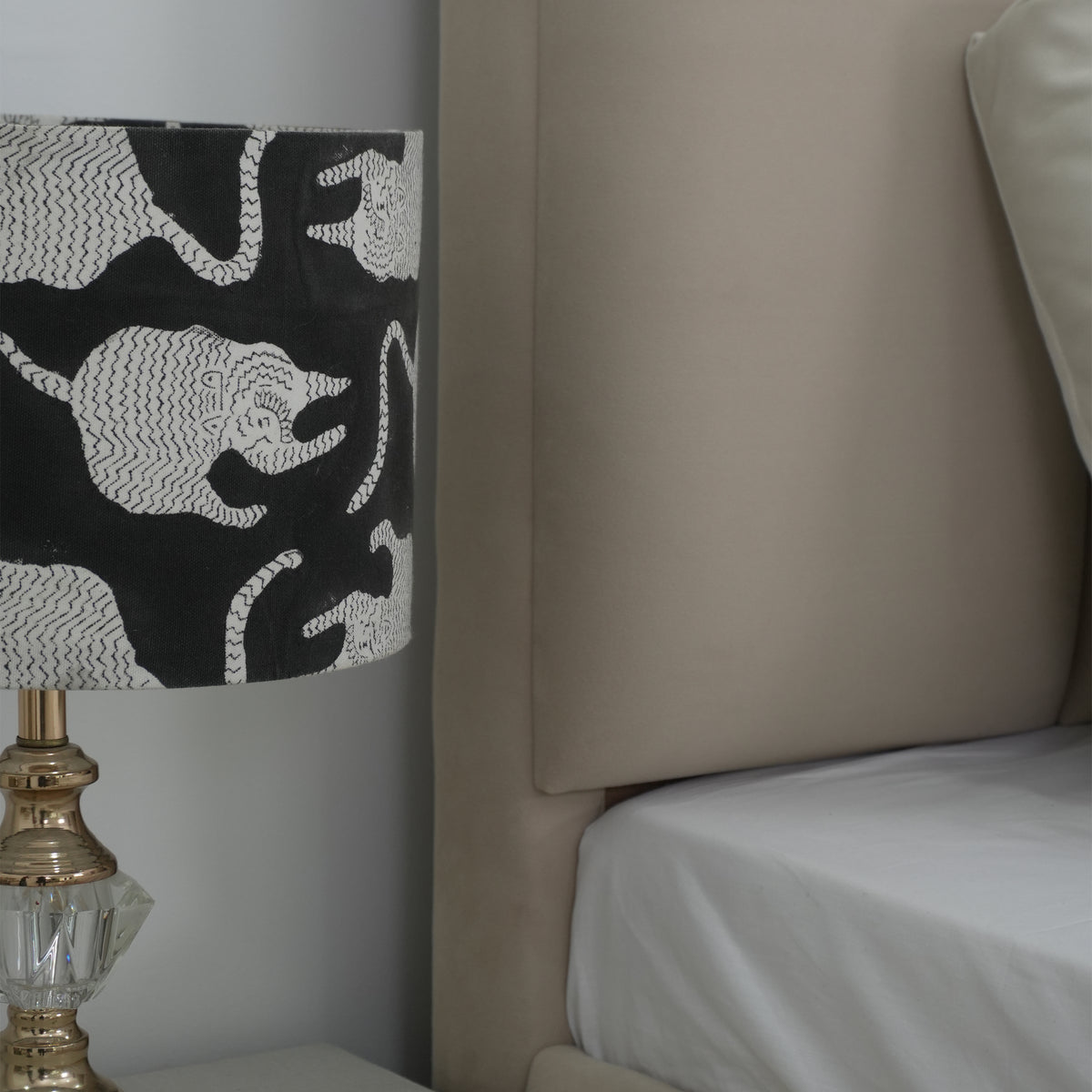 Hand Printed Drum Lampshade in Thick Cotton White - Black Mushak 