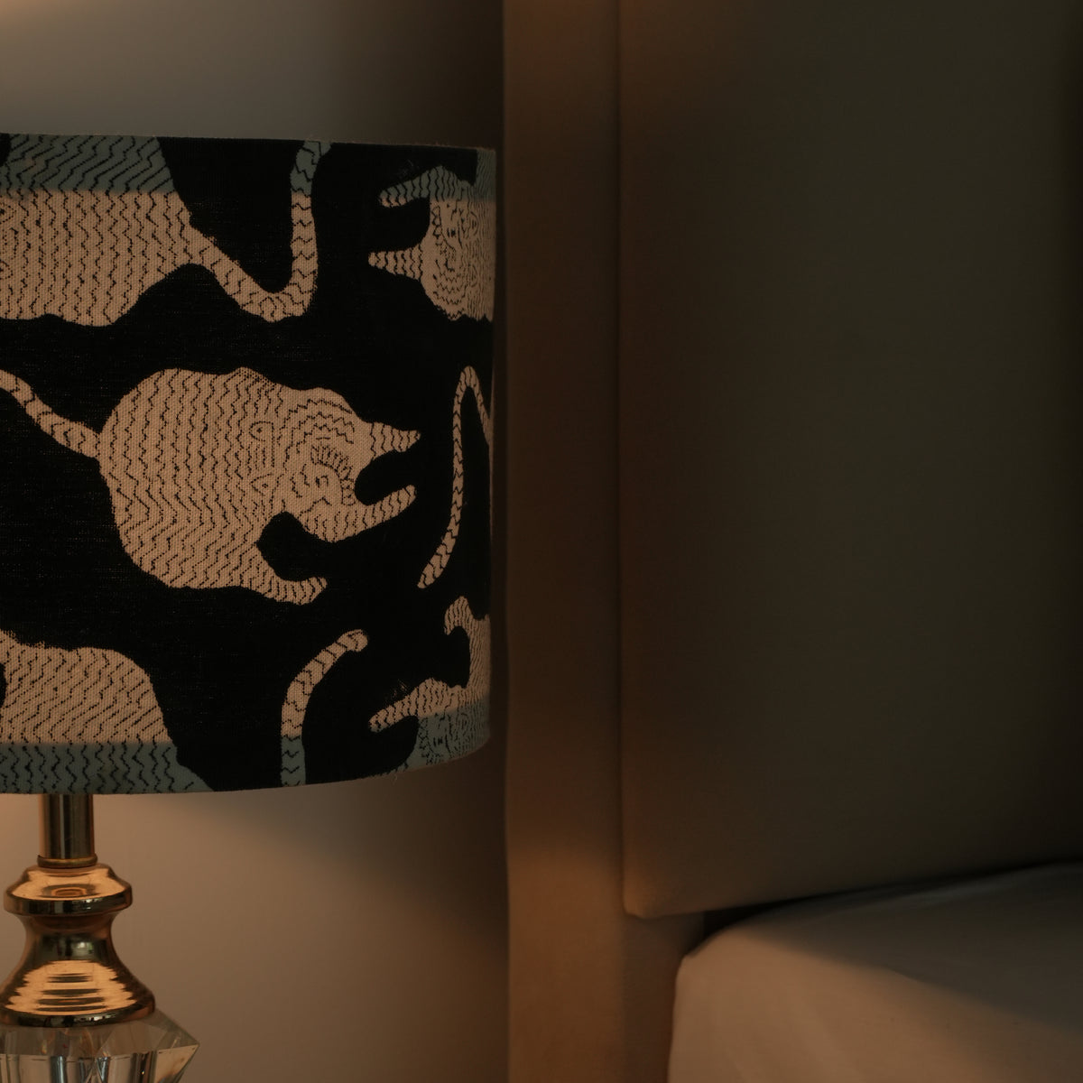 Hand Printed Drum Lampshade in Thick Cotton White - Black Mushak 