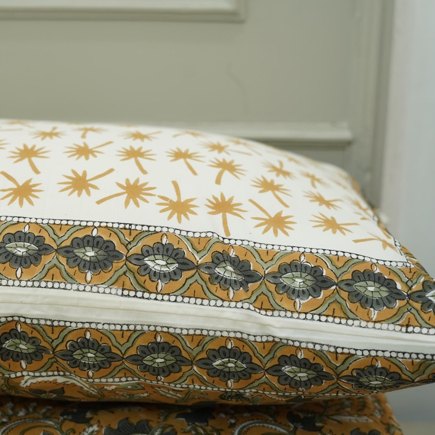 This floral block printed cotton bedsheet set showcases natural artistry and bohemian elegance. With every thread and stamp, it adds meaning to your space.