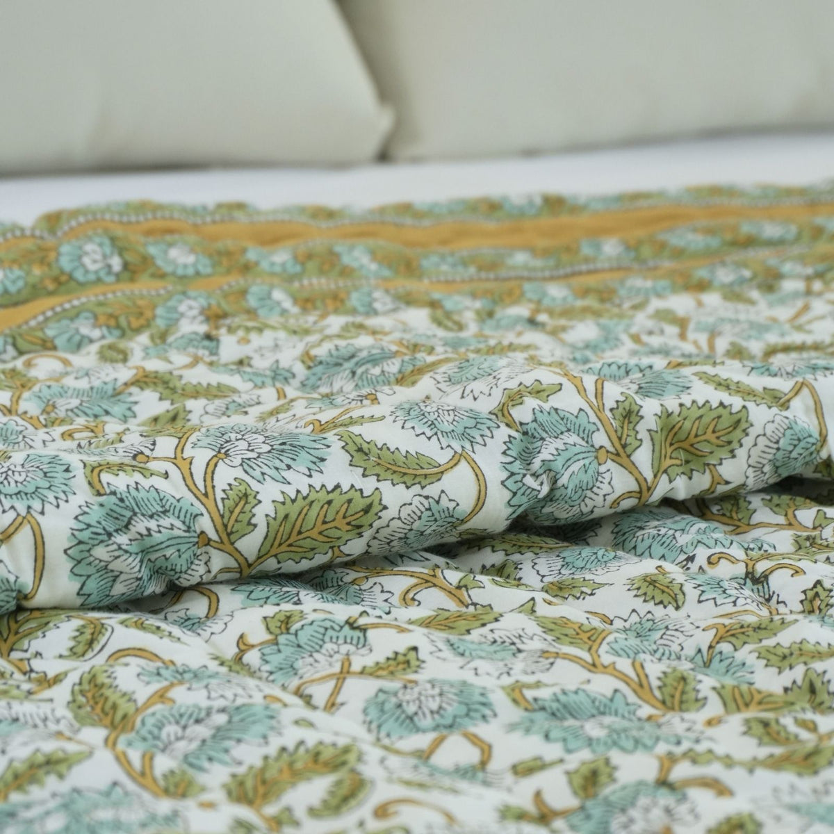 Indian Block Printing Floral Border Cotton Quilt - Mandakani