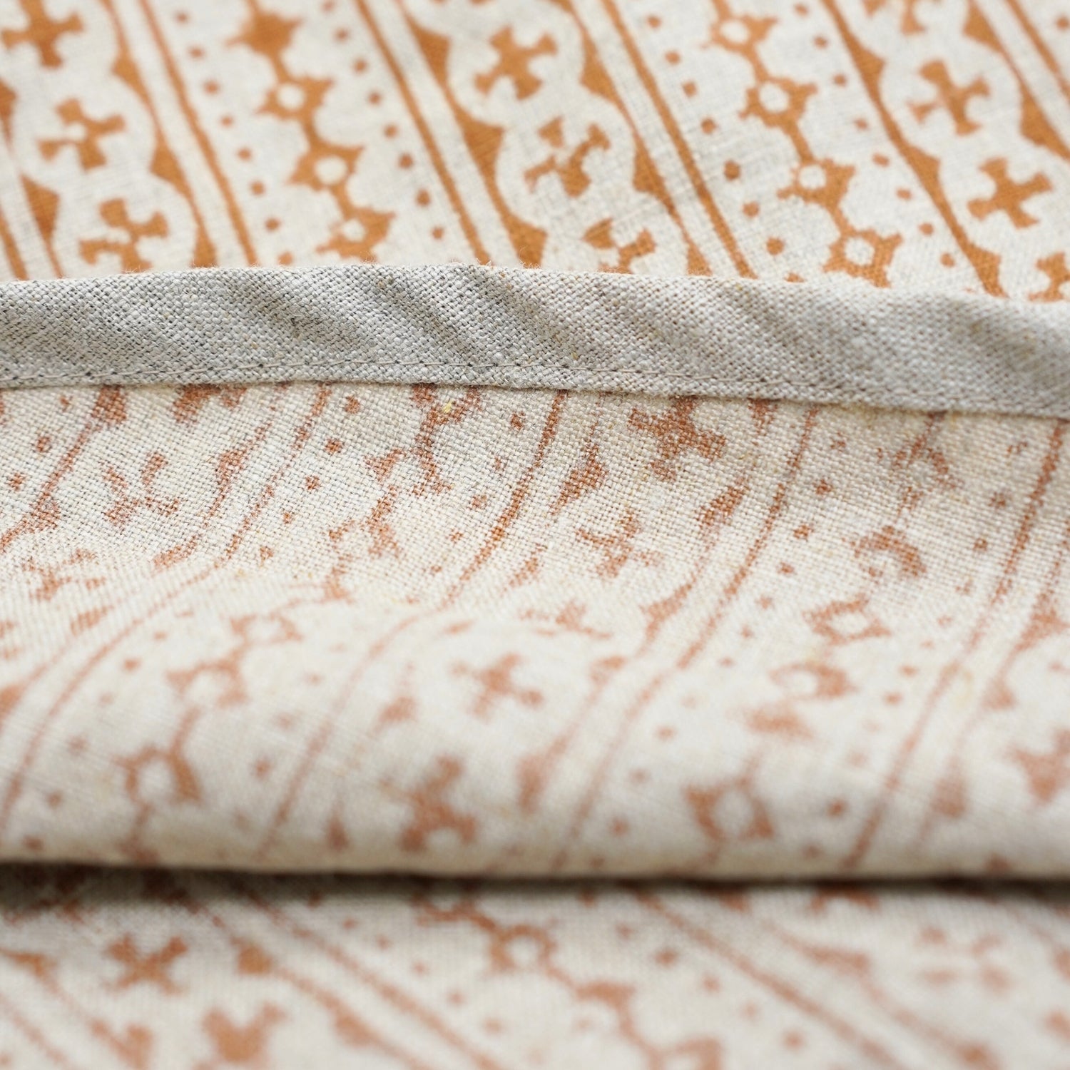 Handmade Premium Pure Linen Bronze Brown Mini Floral Doji Block Printed Round Decorative Christmas Tree Skirt for Home Decor 