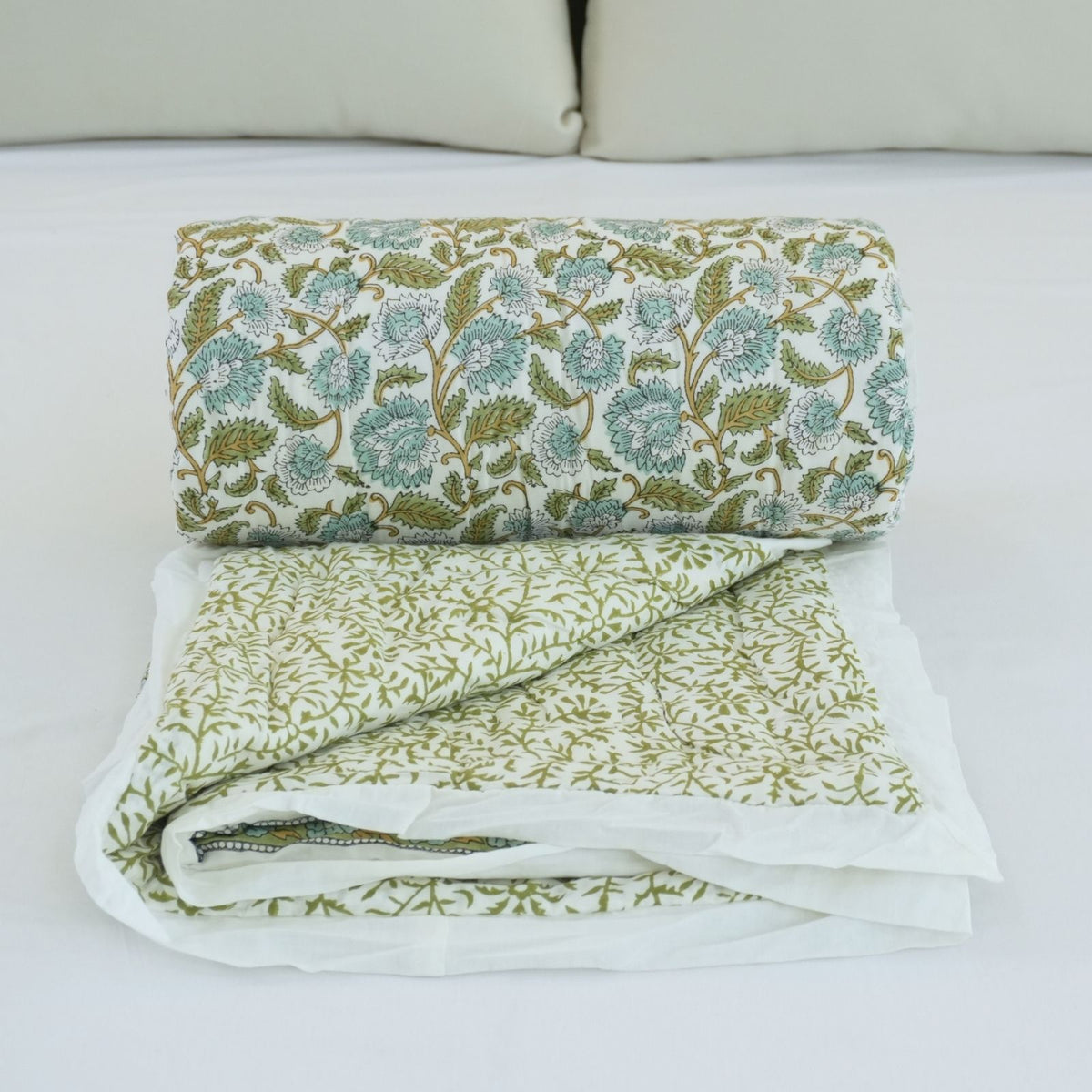 Indian Block Printing Floral Border Cotton Quilt - Mandakani