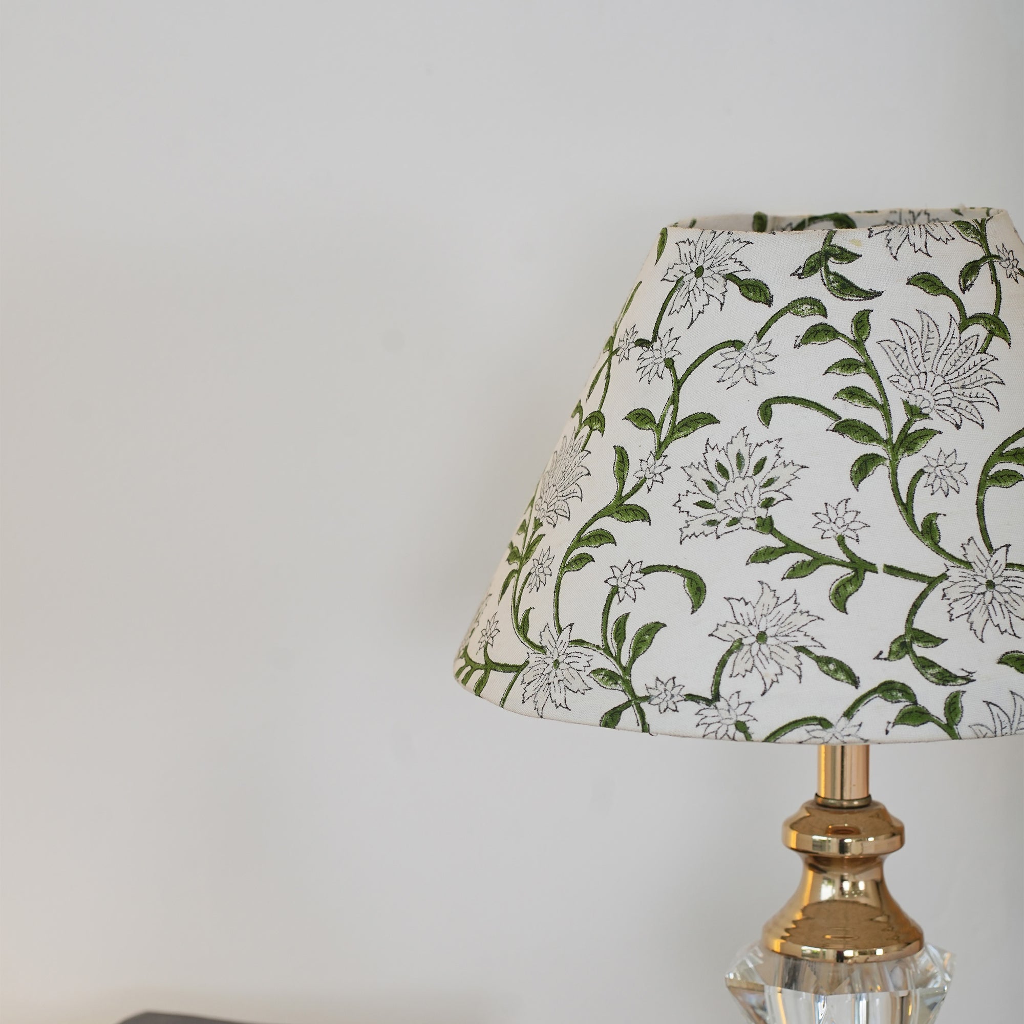Hand Block Print Thick Cotton White Lampshade - Green Aradhana