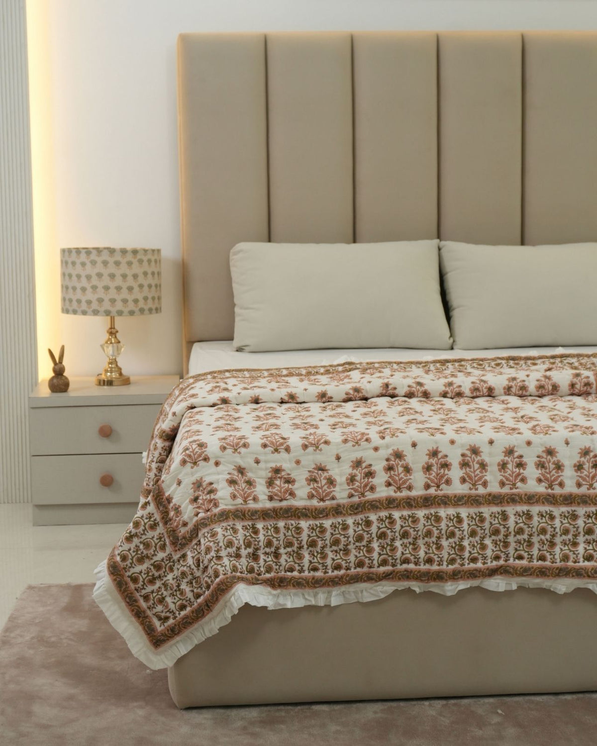 Peach Floral Block Print Border Sadabahar Bed Cotton Quilt