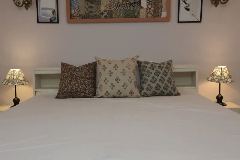 Fabric for lampshades with traditional patterns
