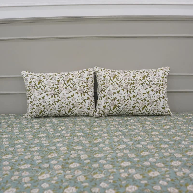Elegant block print bedsheets for bedroom décor