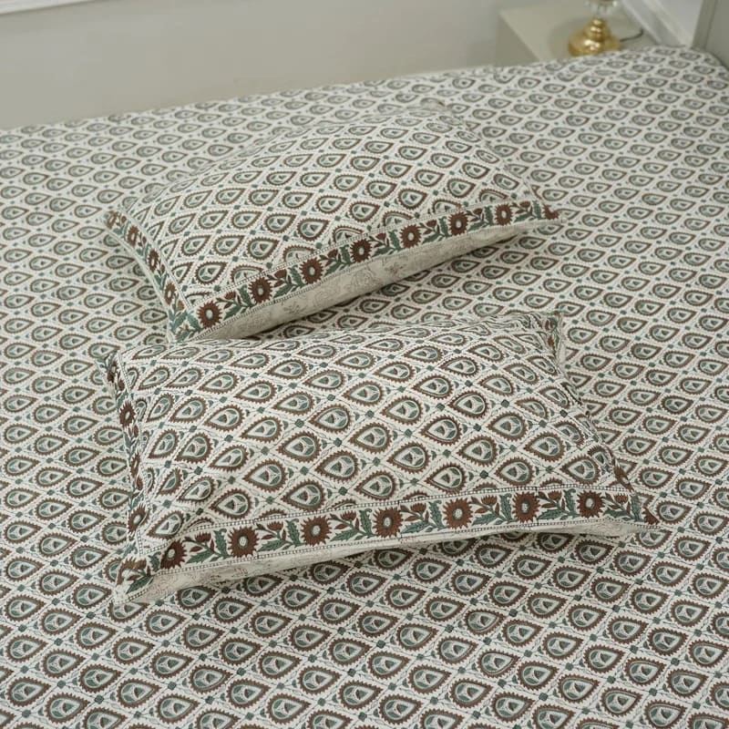 Colorful block print bedsheets for bedroom décor