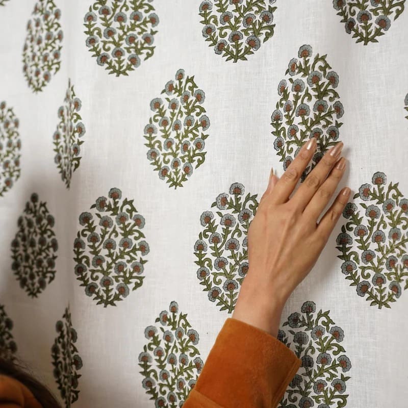 Trendy curtain styles for modern home interiors