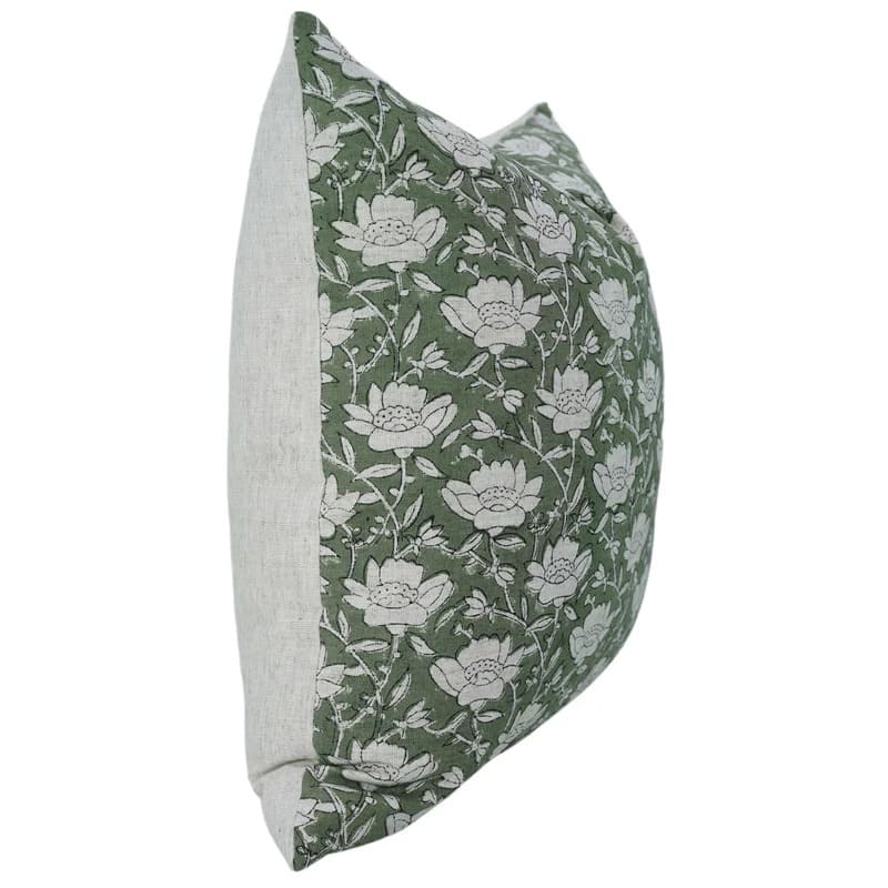 Lightweight throw pillow cover