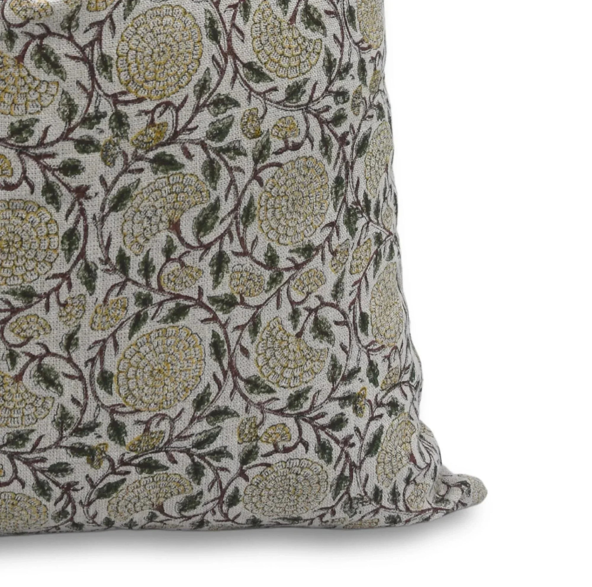 Decorative pillow with floral pattern 