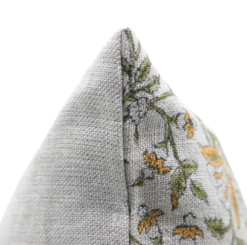 Decorative pillow with floral pattern 