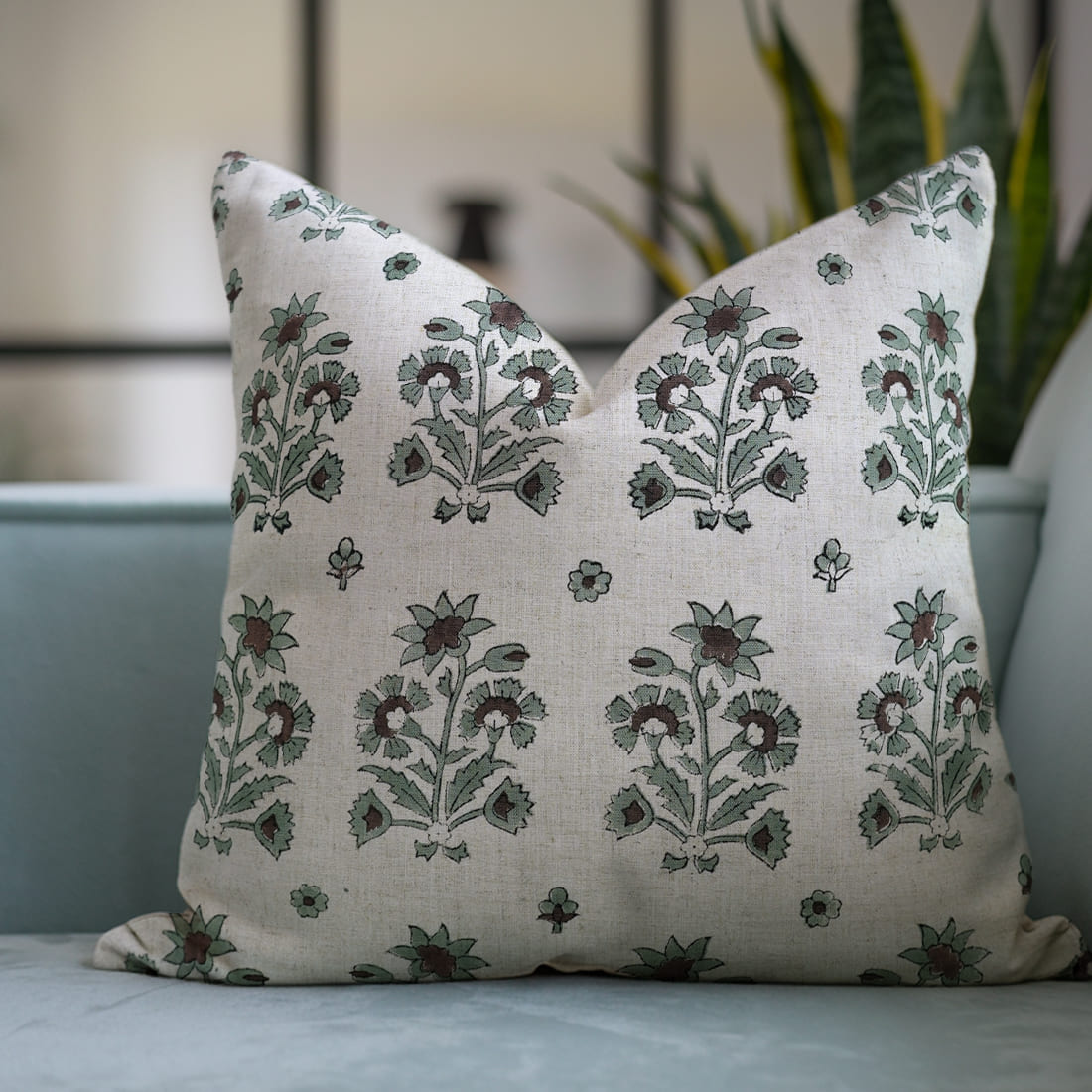 Decorative pillow with floral pattern