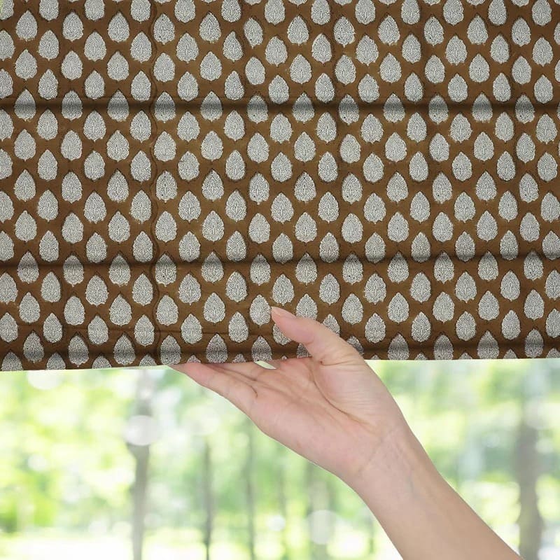 Fabric window Roman shades for kitchen décor