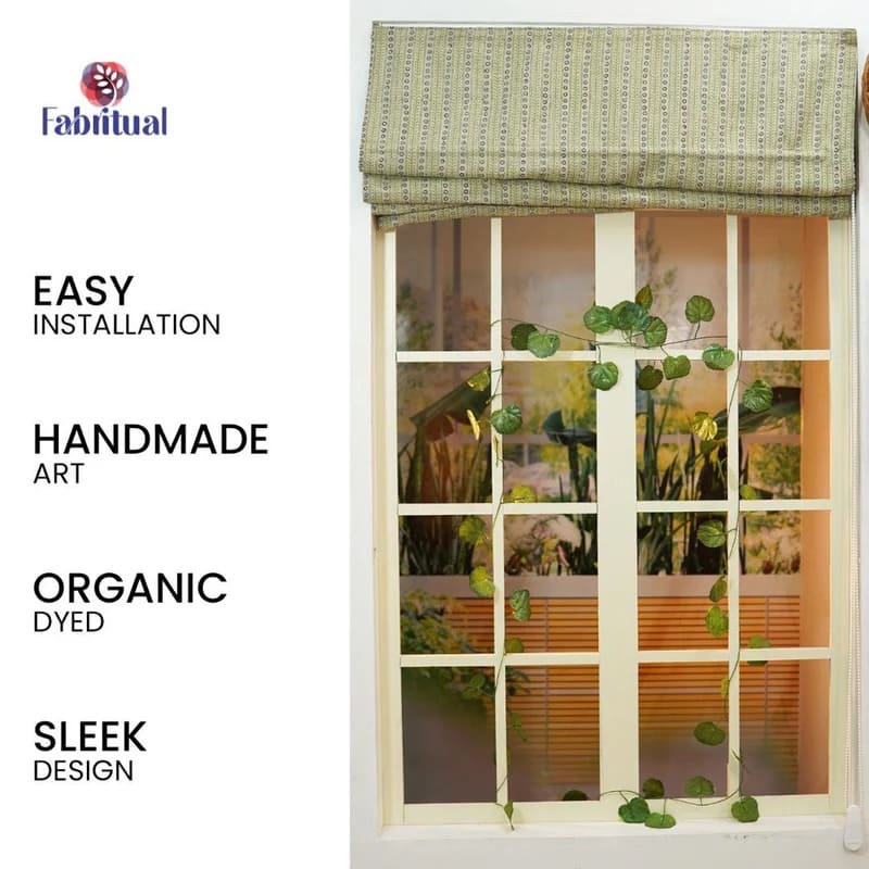 Black and white Roman shades for minimalistic décor