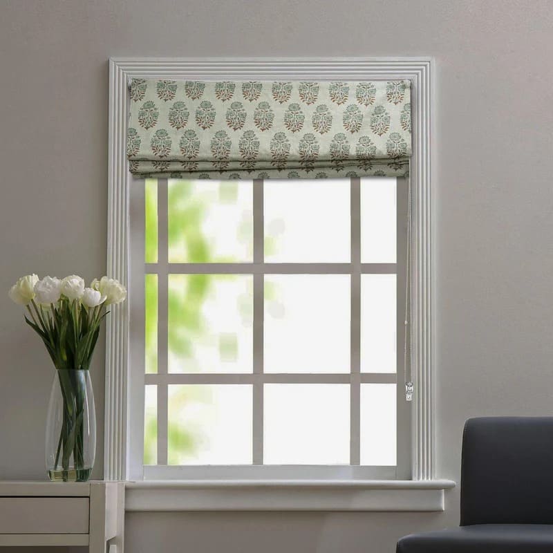 Elegant roman shades for stylish homes