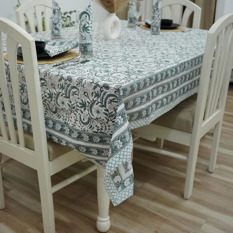 Cozy elegant bedroom printed table cloth