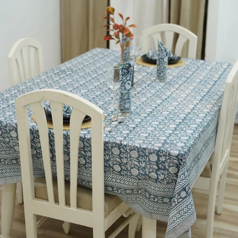 Stylish dining decor table cloth