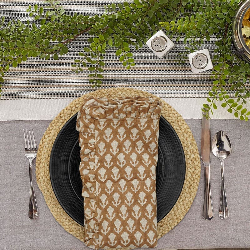 Floral linen napkins with classic flower print