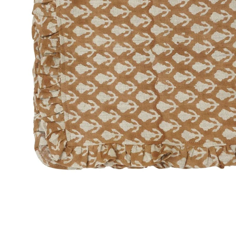 Natural floral linen napkins for dinner party