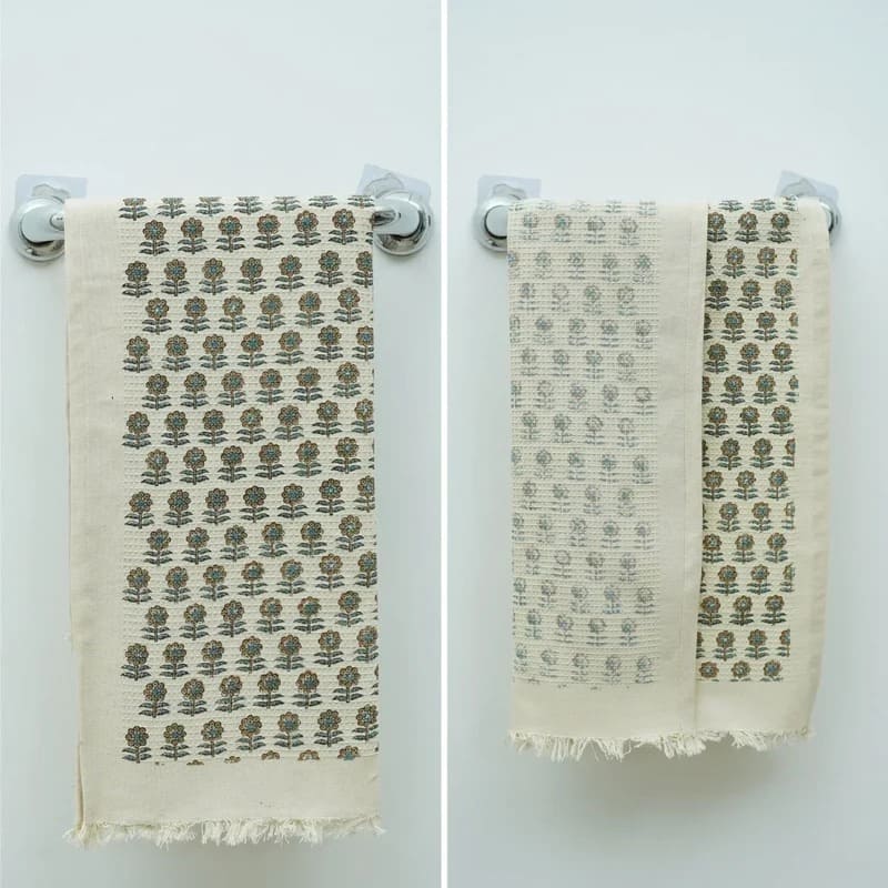 Waffle cotton towel with elegant pattern