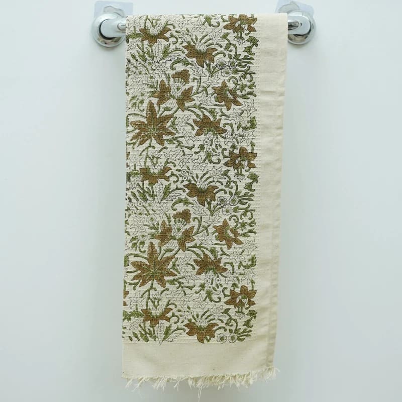 Waffle weave towel in green with textured softness