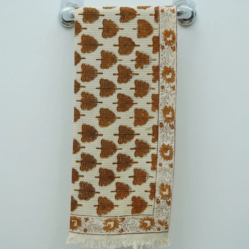 Decorative kitchen towel in green modern style