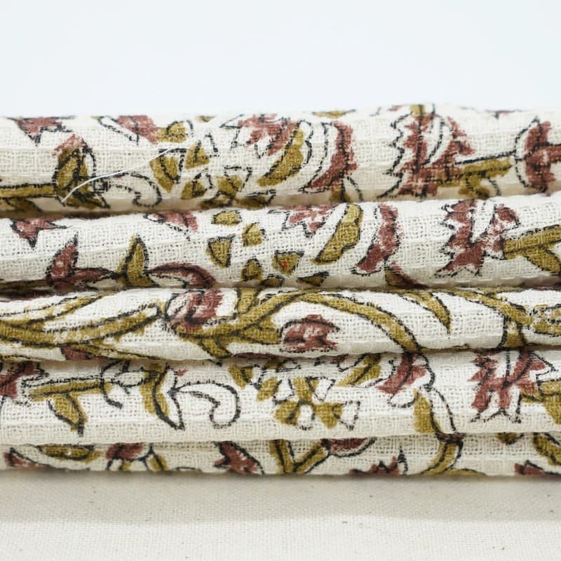 Decorative hand towel with classic print design