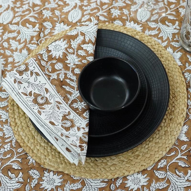 Elegant floral printed table clothes