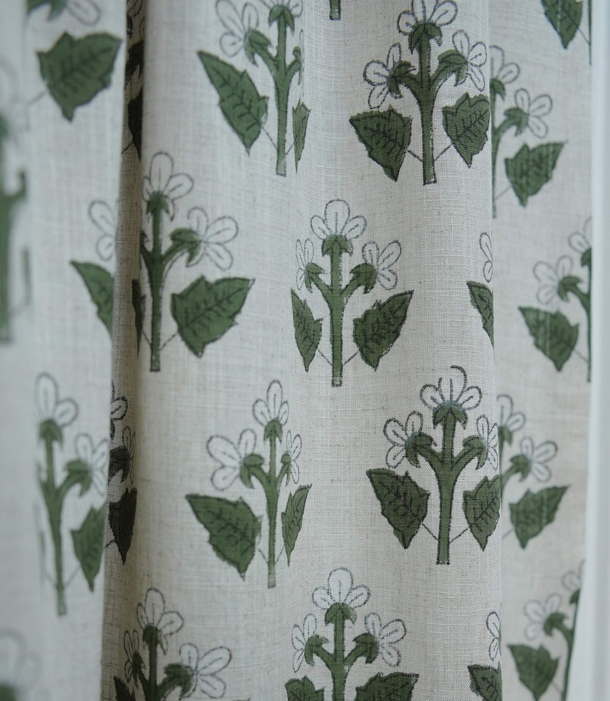Handmade Green &amp; White Floral Linen Curtains – Chahat