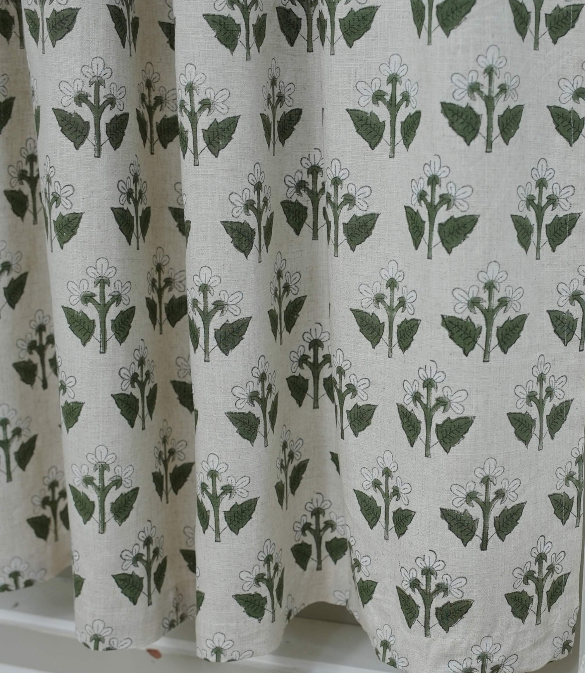 Handmade Green &amp; White Floral Linen Curtains – Chahat