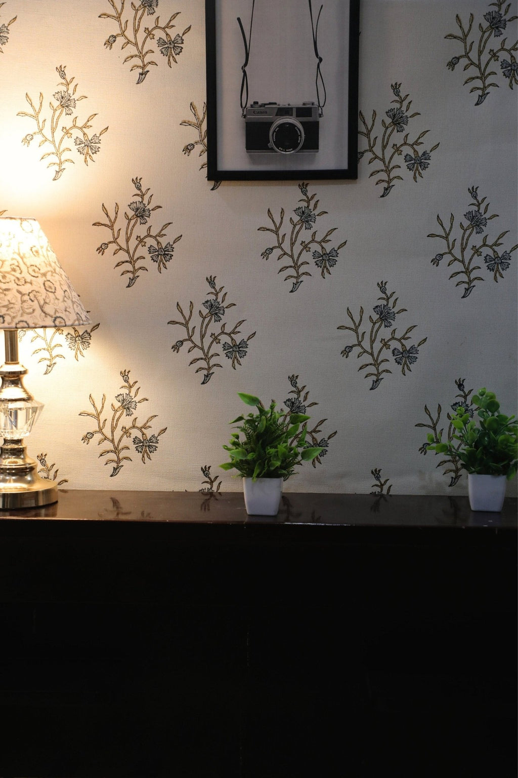 Daisy Block Print Wallpaper - Elegant Floral Design - Fabdivine