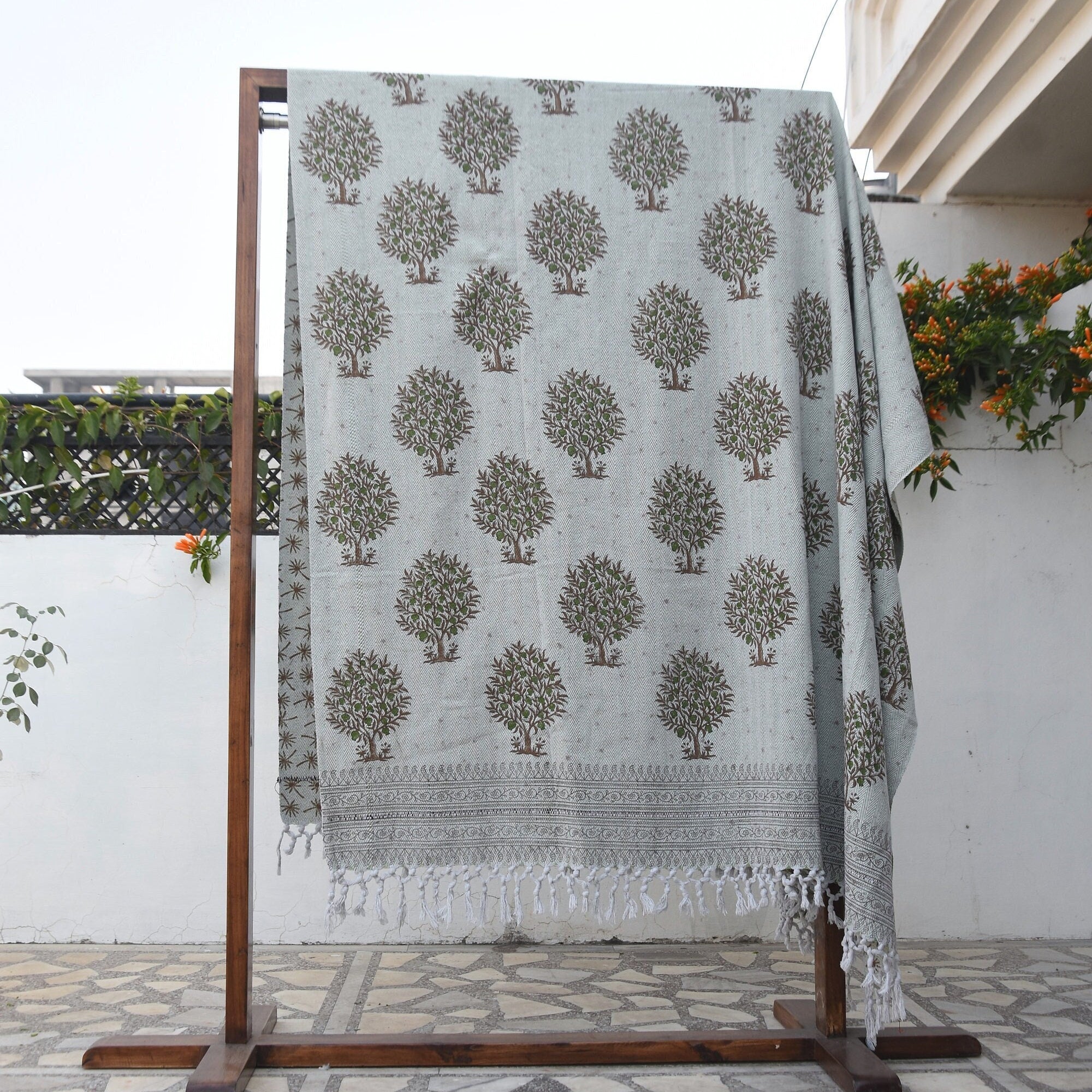 Blankets and Throws, Handwoven Block Print Throws - Handmade Print Throw for Sofa - Handwoven Handloom Fabric - ANAR