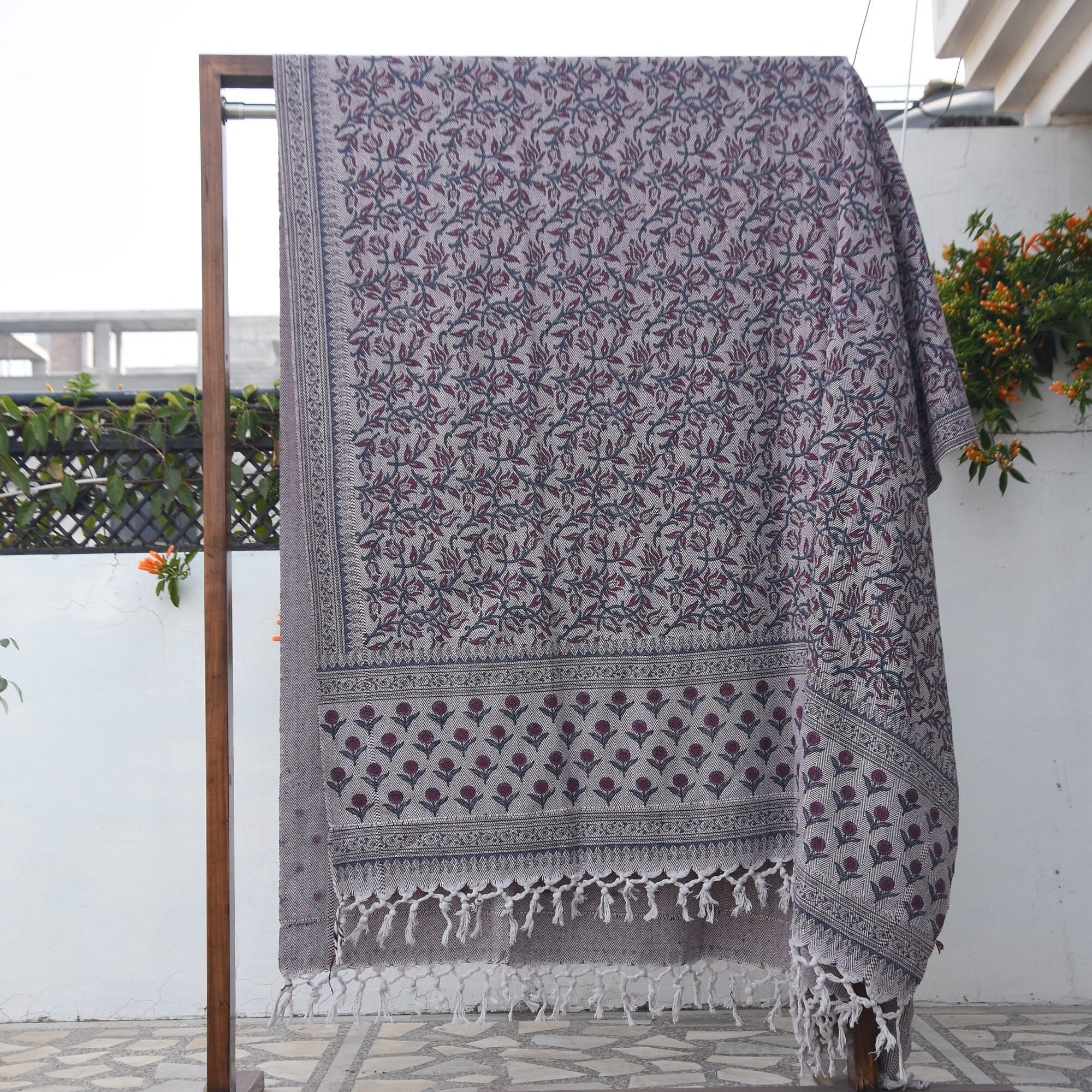 Block print handmade blanket, handwoven handloom fabric, blankets and throws, Woven throw blanket - KAMAL DUTTA