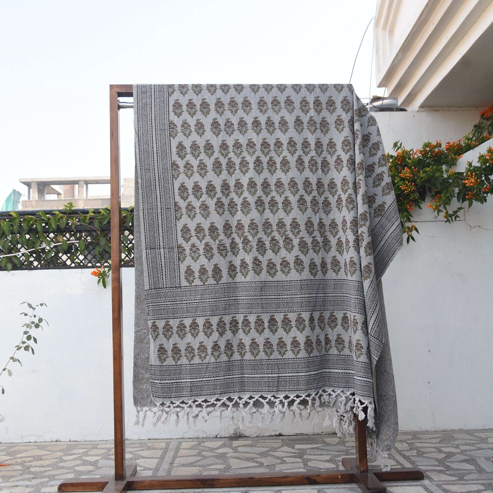 Handmade block printed throw for couch, bed throws, throws and blankets, handwoven handloom fabric, handwoven throws - MOR MUKUT