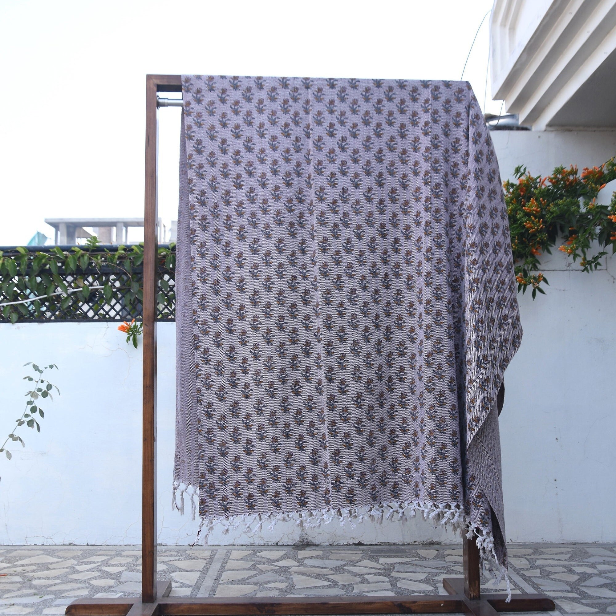 Blankets and Throws, Handwoven Block Print Throws - Handmade Blankets - Handwoven Handloom Fabric - COASTAL TULIP
