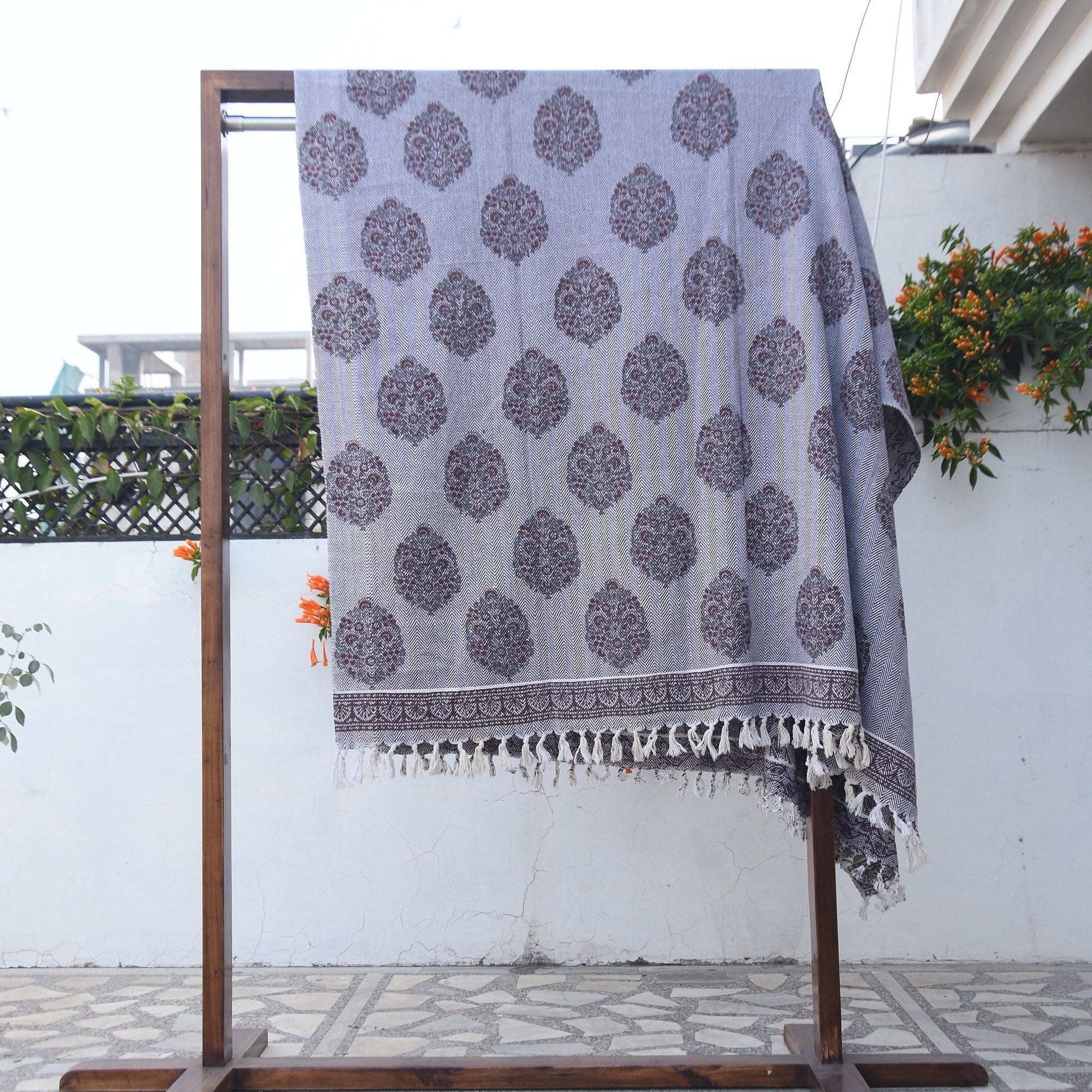 Handwoven throws, block print bed throws, blankets and throws, handmade print throw for sofa, handwoven handloom fabric - GULDASTA